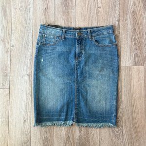 90s Style Gap Denim Jean Skirt with Frayed Hem -Size 4/27- NWT